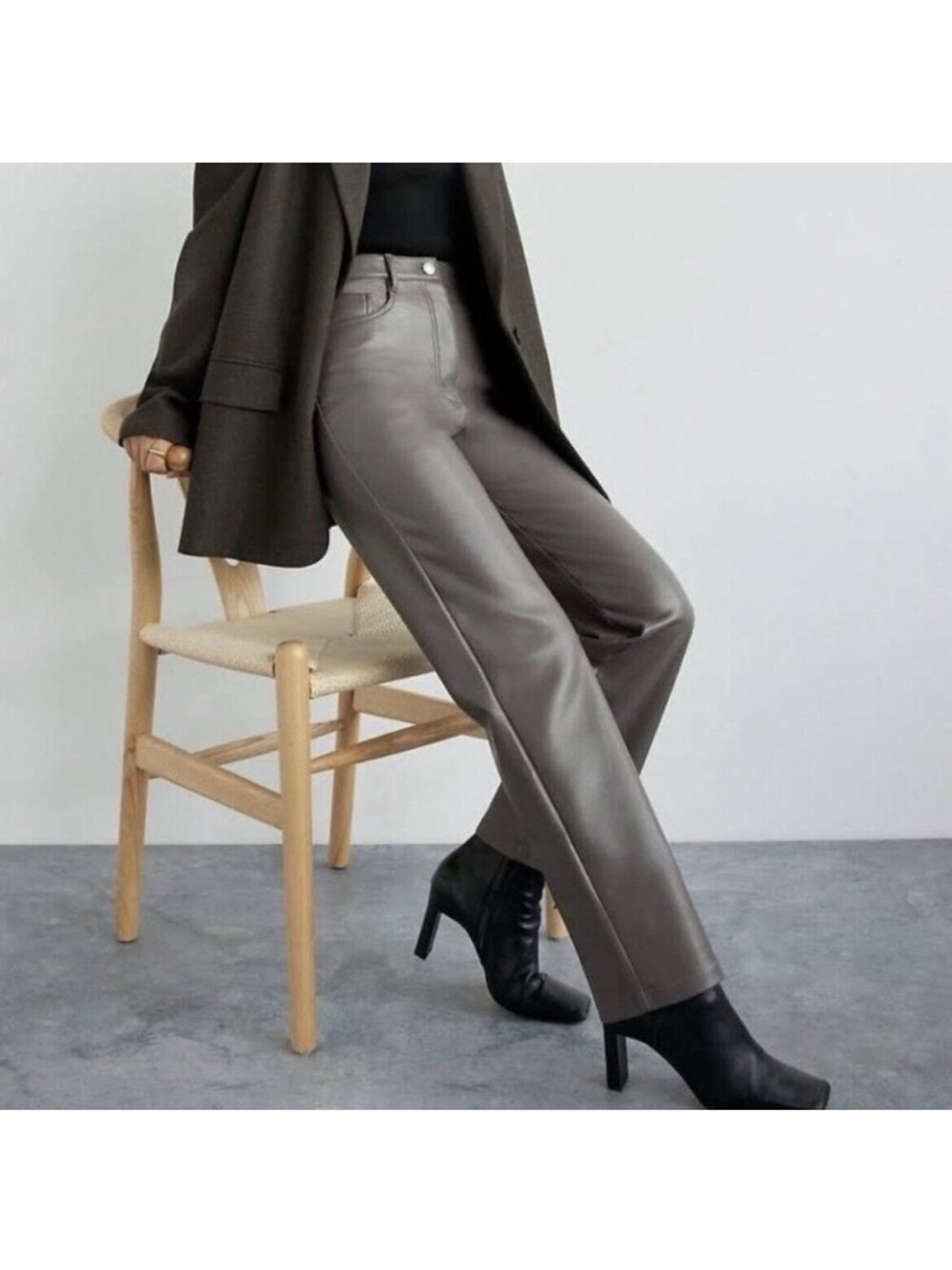 Aritzia Wilfred Pants Womens 6 The Melina Gray Faux Leather New